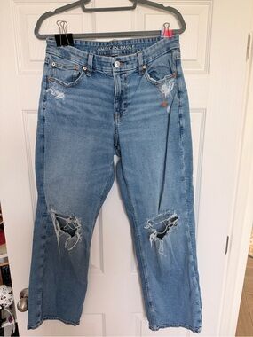 American Eagle Outfitters Women's Light Blue Distressed Straight Leg Jeans